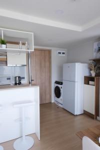 Stylish 2BR condo in the heart of Bang Tao