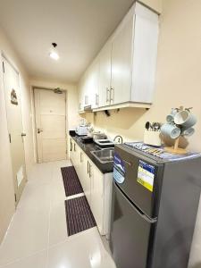 DBleu Suite near Mall of Asia by Forever-mc Condotel