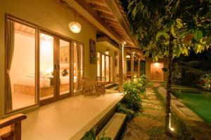 Wana Jiwa Ubud Private Villa with Rice Field View