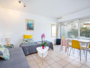 Studio 2 pers climatisé, proche plage et commerces, WiFi - FR-1-466A-24