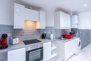 Fulham 6BR6BA Tube Family London