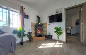 Amazing Home In San José Del Valle With Private Swimming Pool, Can Be Inside Or Outside