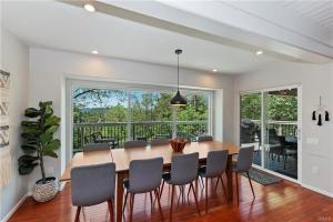 4 Bdr Modern Lake House Retreat with Stunning Views