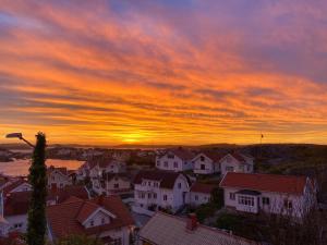 1930S House With Sea Views In Kyrkesund