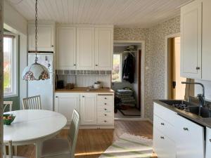 1930S House With Sea Views In Kyrkesund