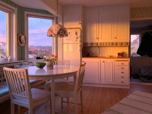 1930S House With Sea Views In Kyrkesund