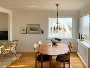 1930S House With Sea Views In Kyrkesund