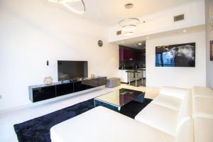 Stunning 1BDR Marina View Close to JBR Cayan