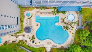 Lakefront Resort Condo near Disney & Epic Universe