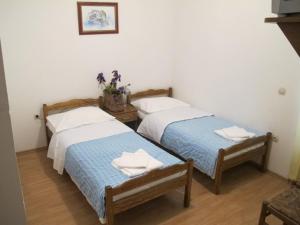 Apartments and Rooms Degenija