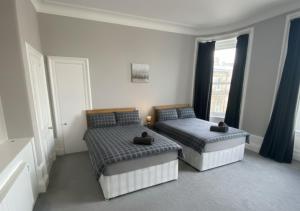 Frithside Retreat 3BR Sleeps 7 Coastal Stay