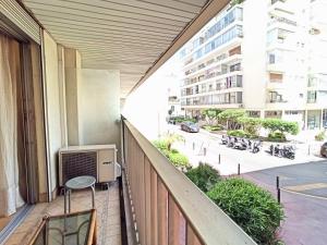 Viva Riviera Cosy and Large 2 Bedrooms with balcony