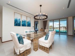 ANGSANA Beachfront Residences apartment with pool in Laguna Phuket