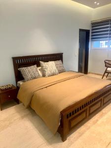 Luxurious 4-Bedroom House in the Heart of CR Park