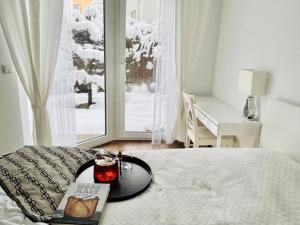 Bronowice Art Garden - Cozy Apartment with Garden and Parking