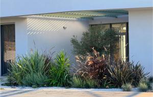 Awesome Home In Lun With Sauna