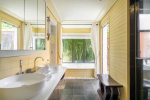 VILLA RAVANNE - Private 5-STAR Resort villas, Tropical Design