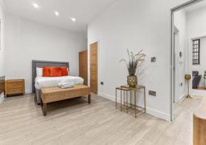 Beautiful Newly Built Flat - Walk To City Centre - Pass the Keys