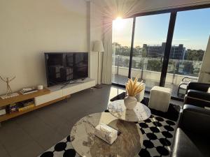 Stylish Escape near DFO and Sydney Olympic Park