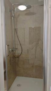 Spacious Private House 160sqm Prime Location with Yard and Parking for 2 Cars