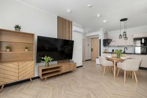 Luksusowy Apartament z Dostępem do Basenów i Parkingiem w Międzyzdrojach by Renters Prestige