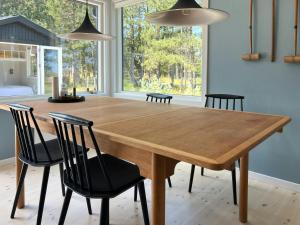 Holiday Home With Hot Tub In Sjællands Odde