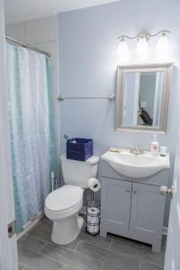 Modern Oak with 6BD-3BR Sleeps 12