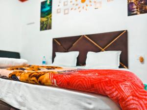 Janki Je Bhawan Homestay , Ayodhya - Step away from Ram Temple