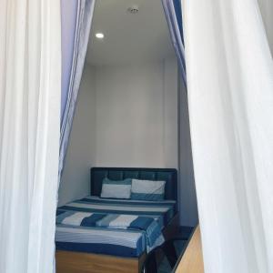 SAN HÔ ĐỎ HOSTEL - CAFé