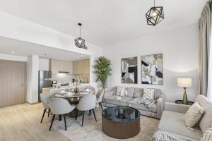 DVH Luxe 2BR Yas Island Canal View Near Ferrari