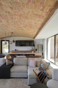 Villa With Optional Heated Pool In Jávea