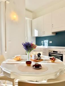 Dimora Concept - Anemone Garden Apartment