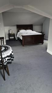 Gordies Lookout Executive Loft with Ocean Views