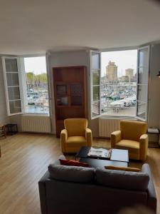 Valin 1, centre ville, face au port