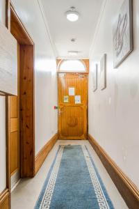 City Centre 1 Bed Flat - Short Walk to Station