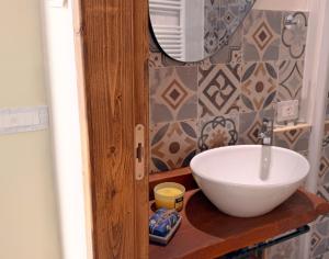 IL COLLE Holiday Home - FIUGGI - Charming independent home in the historic center, near the Thermal Baths & Wellness Retreats