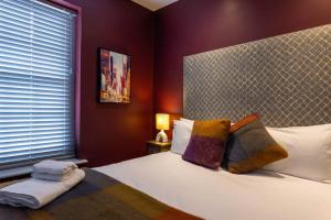 Crescent Victoria Hotel