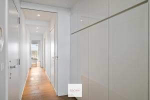 Nr 9 by the sea by BLOSS