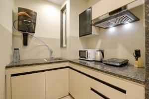 BedChambers Aparthotels - DLF Cyber City