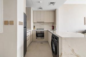 Brand New 1BR Amalia Residences with Pool, Gym Access