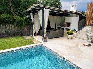 Luxury Apartment with Private Heated Pool