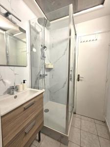 A lorée de Croix - AbsoluteHome