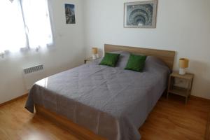 Appartement avec jardin et parking privatif clos