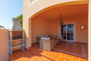 Ares Home Villa Privada con Jardín, Piscina y Golf