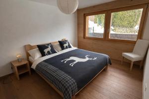 Modern chalet apartment with Eiger view