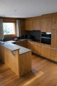 Modern chalet apartment with Eiger view