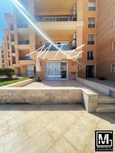 Mig Luxury Pool-Side Chalet & beach - Selena Bay