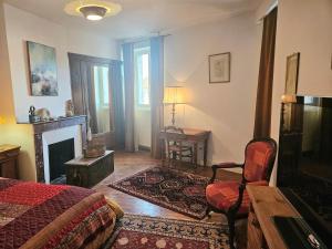 Appartement dexception de 200 m2 en coeur de ville de Salies de Bearn, au confort premium