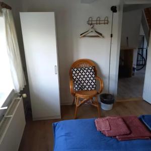 Cozy & Spacious Rooms for 4 Single Beds