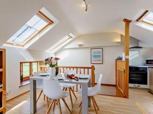 2 Bed in Axminster oc-45096